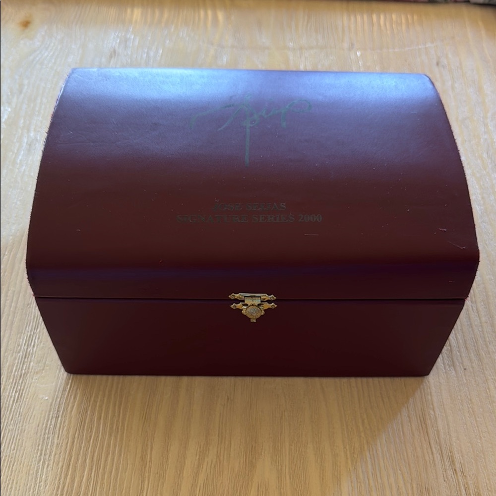 Jose Seijas Vintage Leather Cigar Box